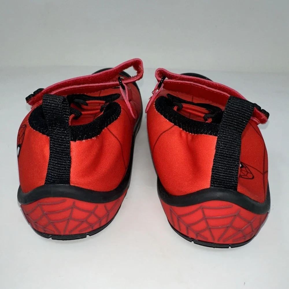 Marvel Spider-Man Kids Size 13 Water Shoes Aqua Socks Slip-On Red Black Web